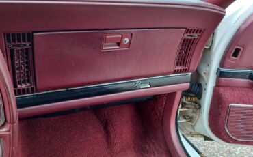 Buick-riviera-1991-white-12