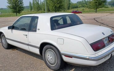 Buick-riviera-1991-white-3