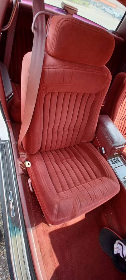 Buick-riviera-1991-white-6