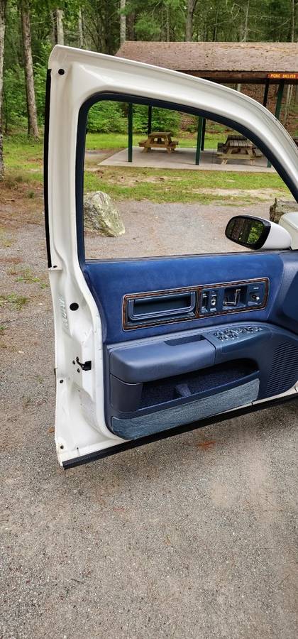 Buick-roadmaster-1992-24