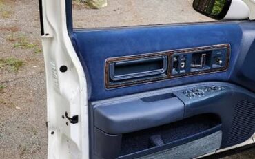 Buick-roadmaster-1992-9