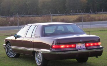 Buick-roadmaster-1992-red-1