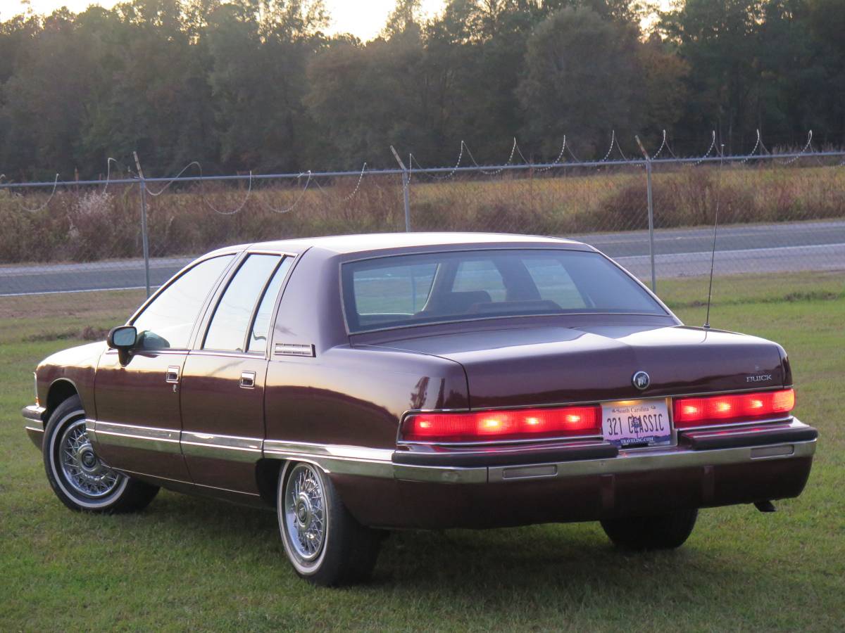 Buick-roadmaster-1992-red-1