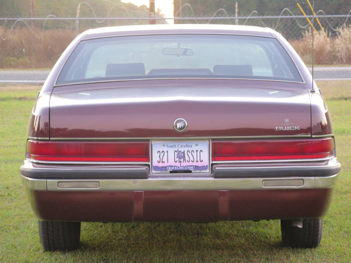 Buick-roadmaster-1992-red-7