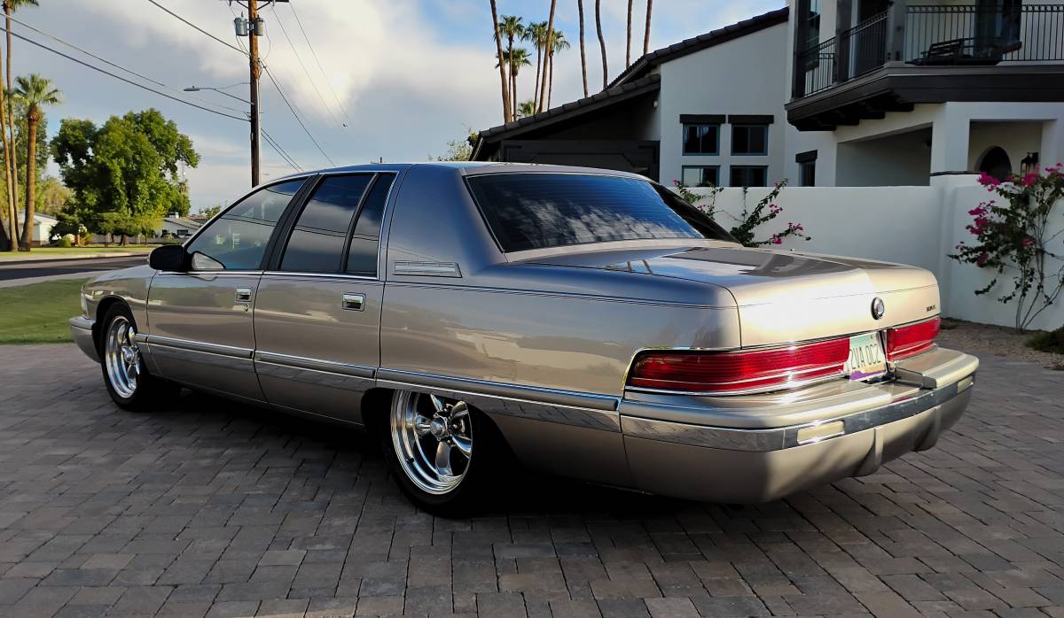 Buick-roadmaster-1995-silver-2