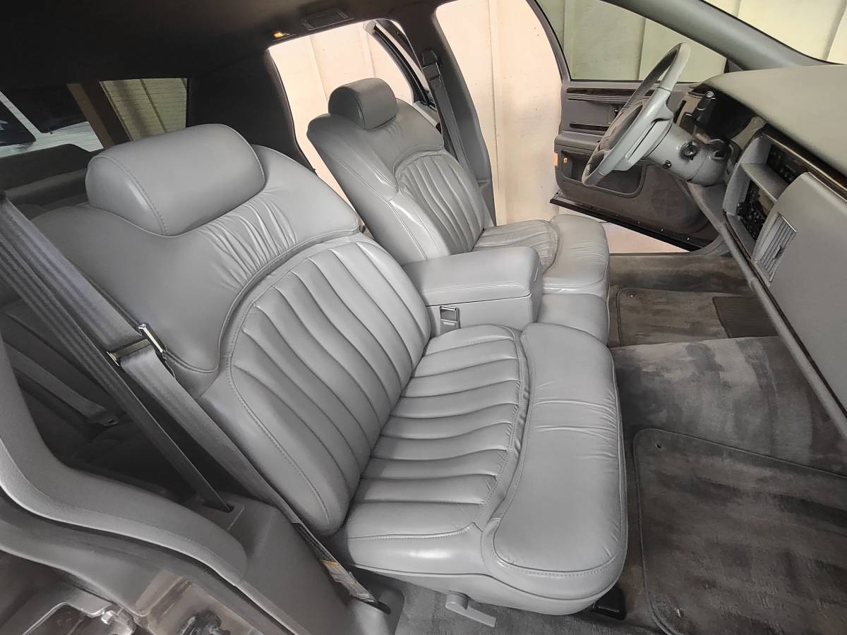 Buick-roadmaster-1995-silver-20