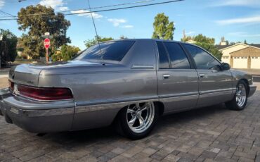 Buick-roadmaster-1995-silver-3