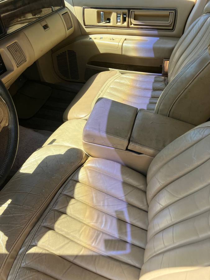 Buick-roadmaster-estate-wagon-1992-brown-10