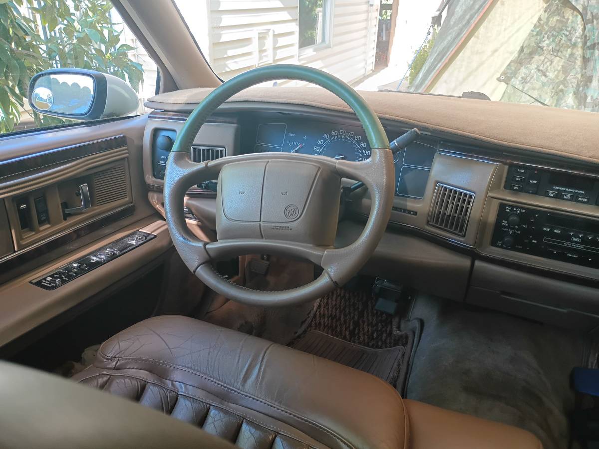 Buick-roadmaster-estate-wagon-1994-white-7