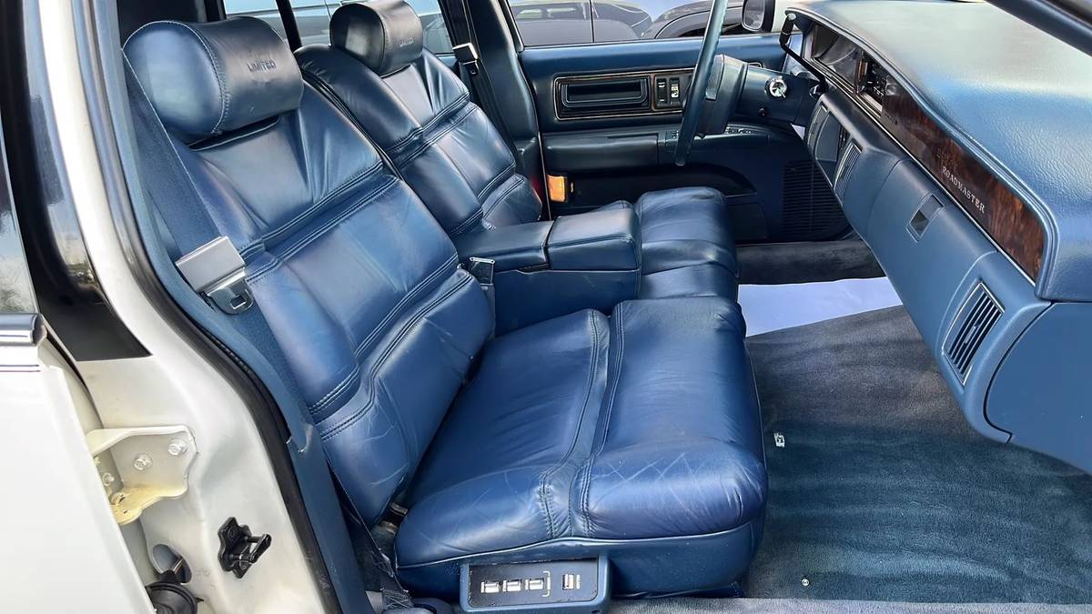 Buick-roadmaster-limited-1992-white-14