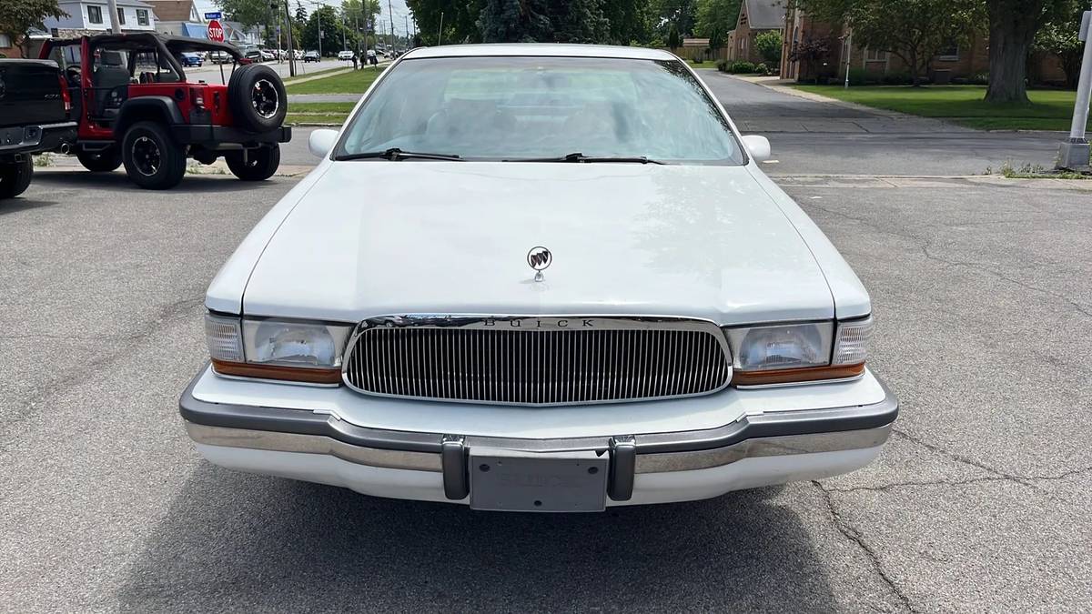 Buick-roadmaster-limited-1992-white-9