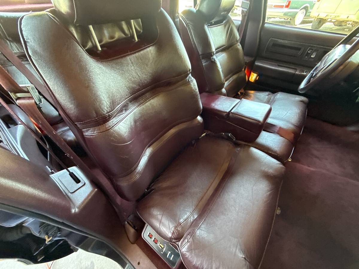 Buick-roadmaster-limited-1993-custom-11