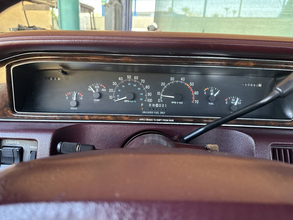 Buick-roadmaster-limited-1993-custom-7