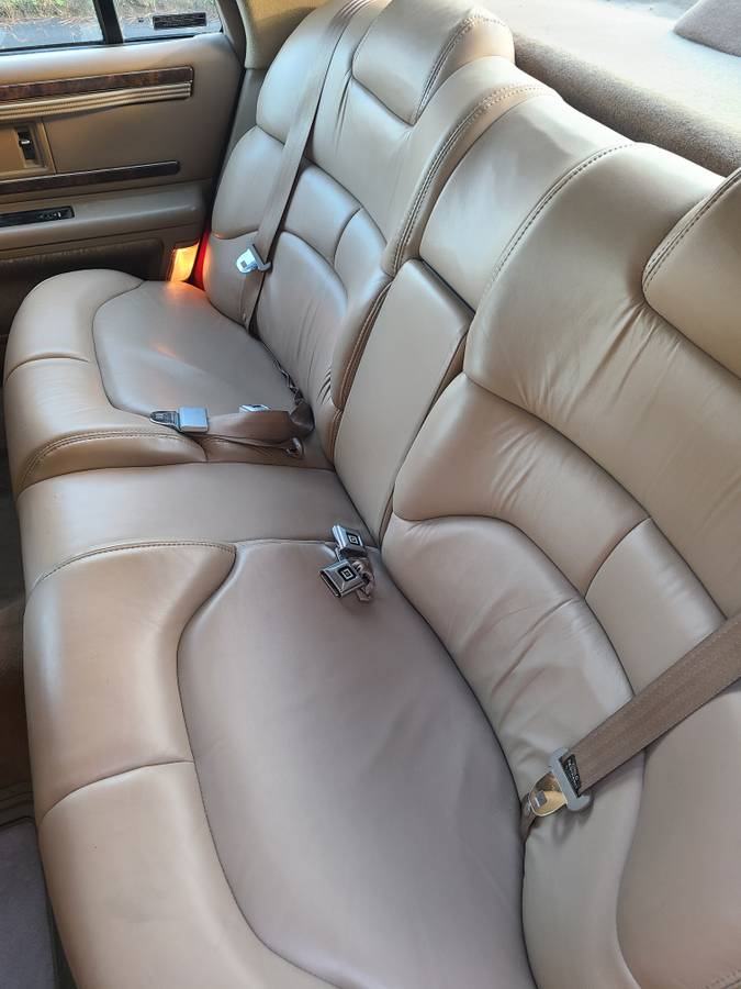 Buick-roadmaster-limited-1995-6