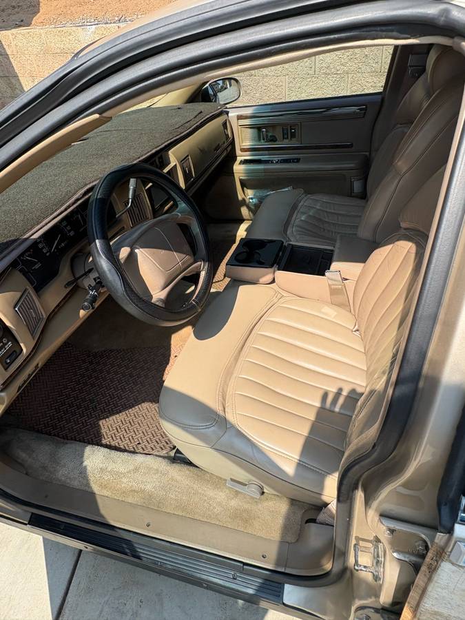 Buick-roadmaster-station-wagon-1995-2