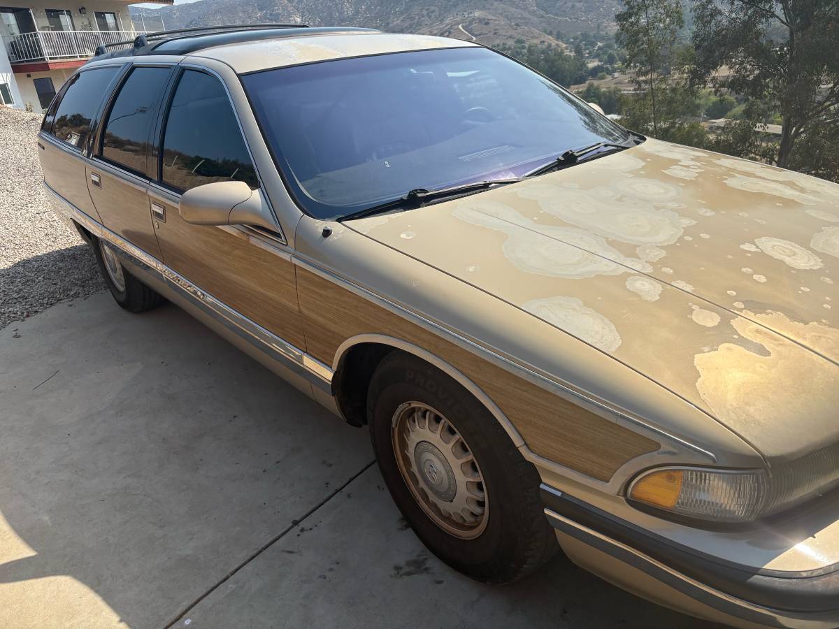 Buick-roadmaster-station-wagon-1995