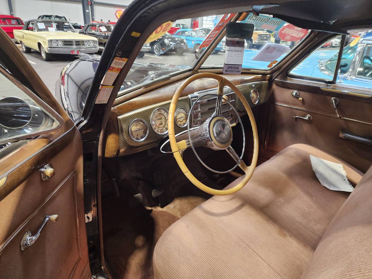 Buick-sedan-1941-black-2