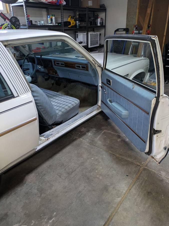 Buick-skylark-1978-white-1