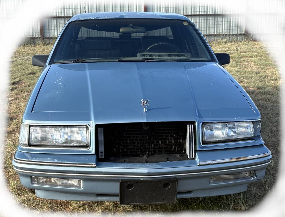 Buick-skylark-1989-blue