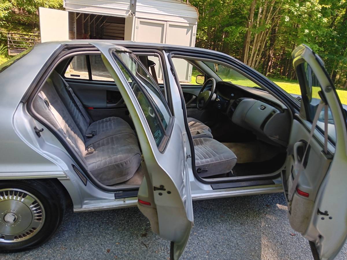 Buick-skylark-1993-silver-4