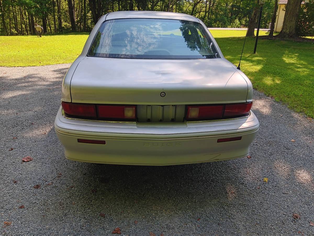 Buick-skylark-1993-silver-6