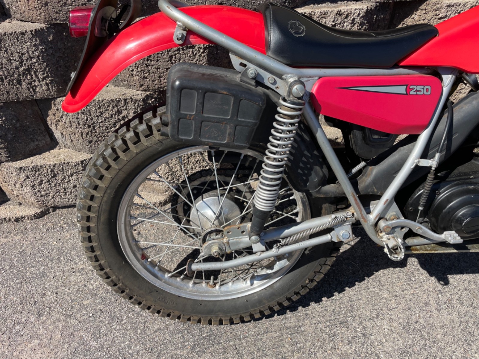 Bultaco-Bultaco-Sherpa-T-250cc-model-198-trials-OSSA-MONTESA-1978-10