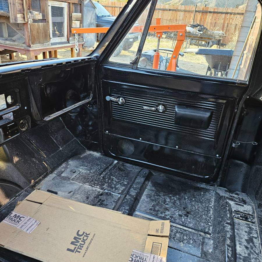 C10-chevy-1969-black-3