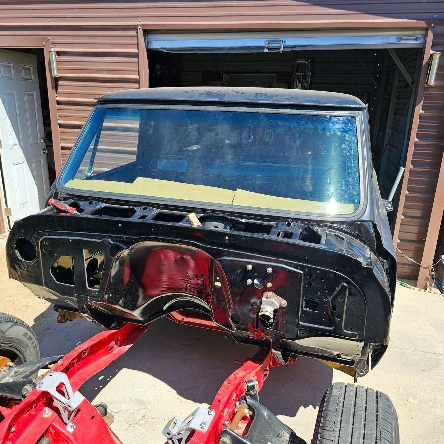 C10-chevy-1969-black-6