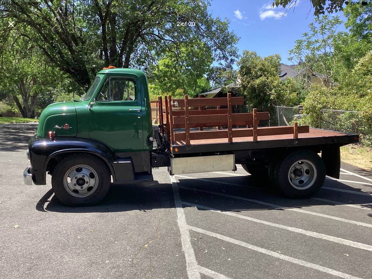 C600-ford-cabover-1955-green-1