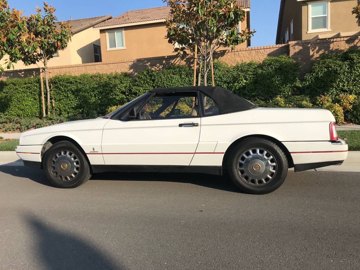 Cadiilac-allante-1991-white-2