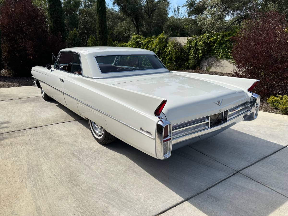 Cadillac-1963-white-4