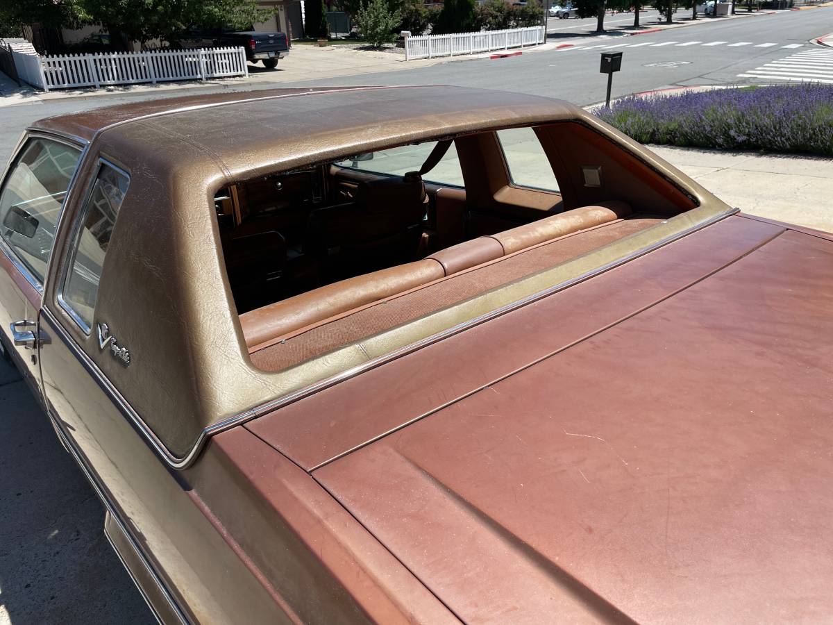 Cadillac-1978-brown-2