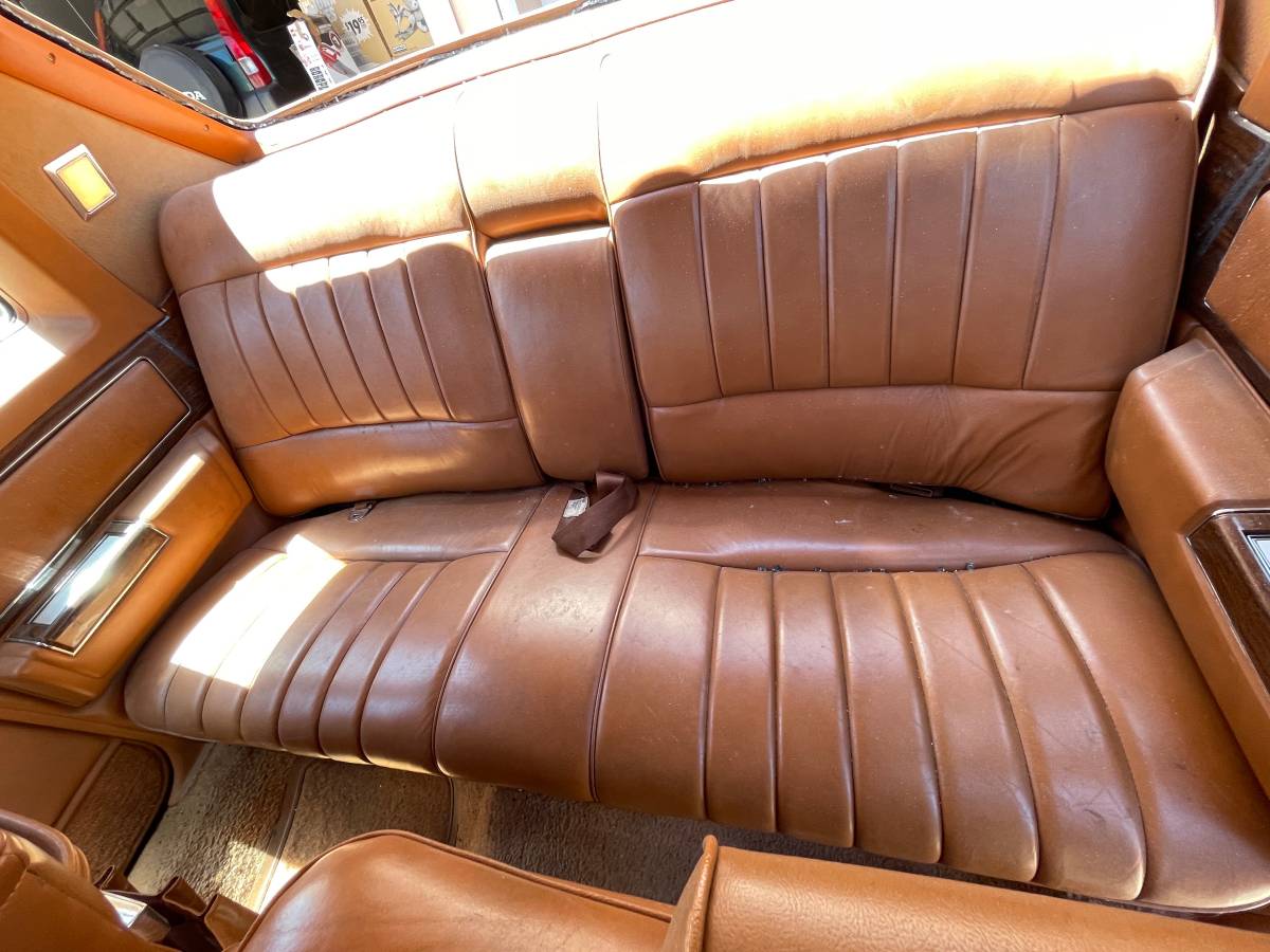 Cadillac-1978-brown-3