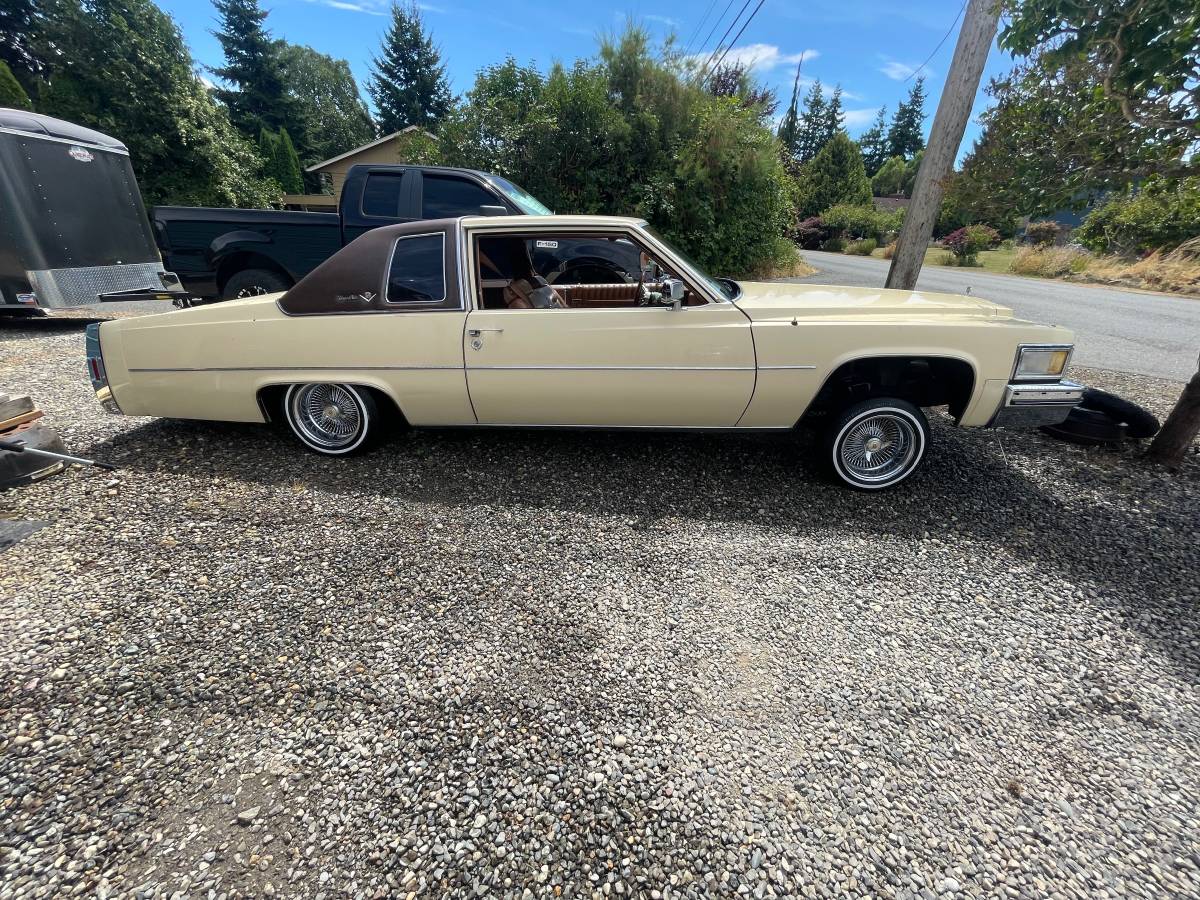Cadillac-1979-2