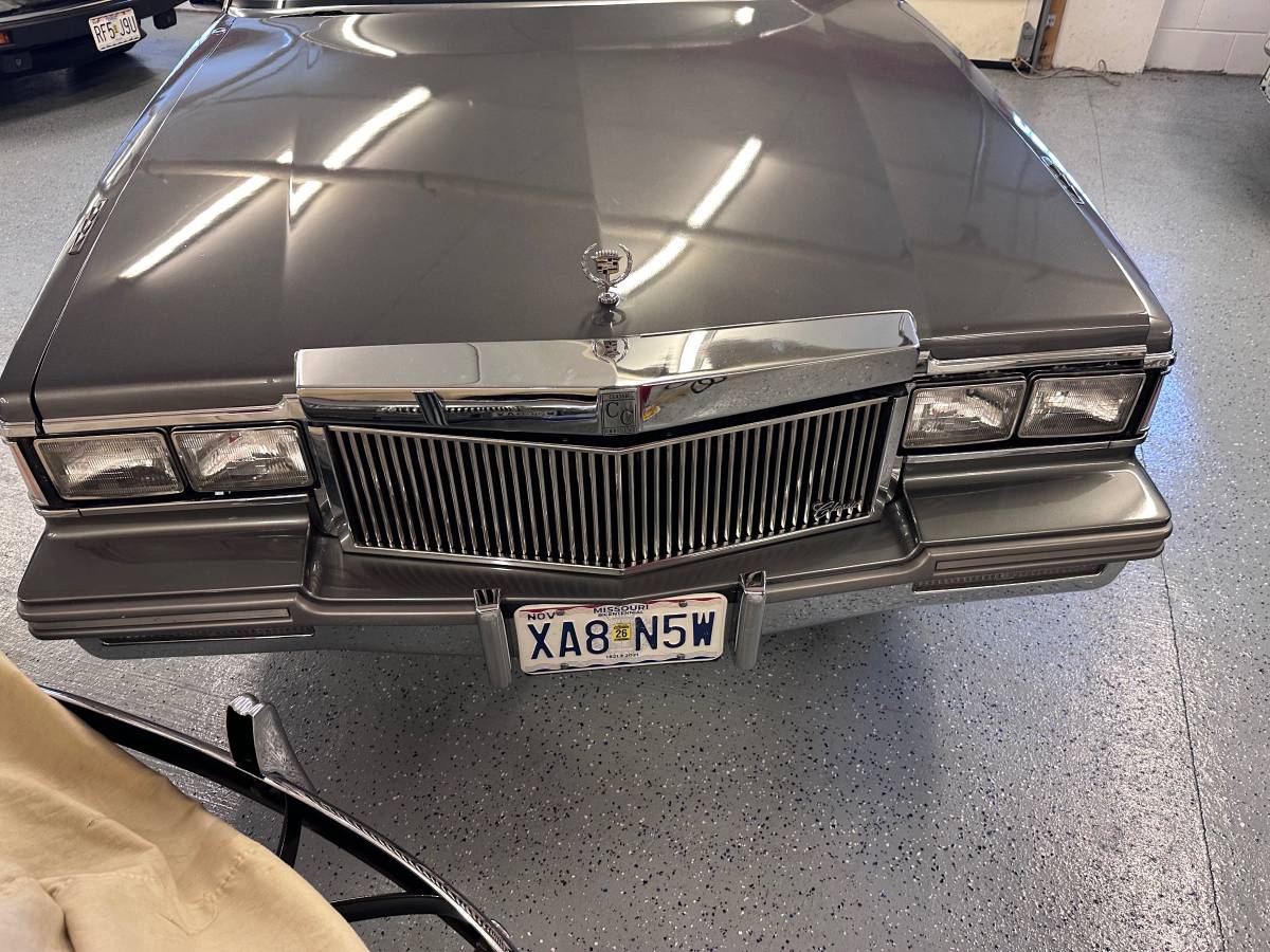 Cadillac-1985-1