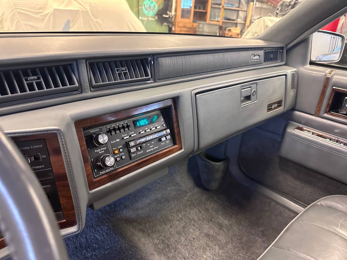 Cadillac-1985-7