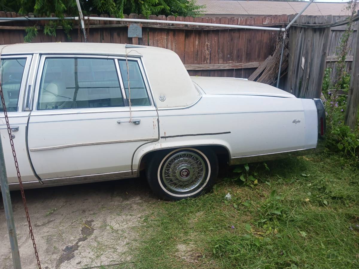 Cadillac-1988-white-12