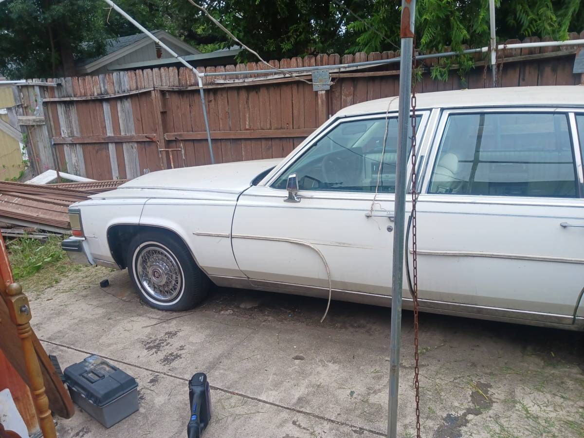 Cadillac-1988-white-7