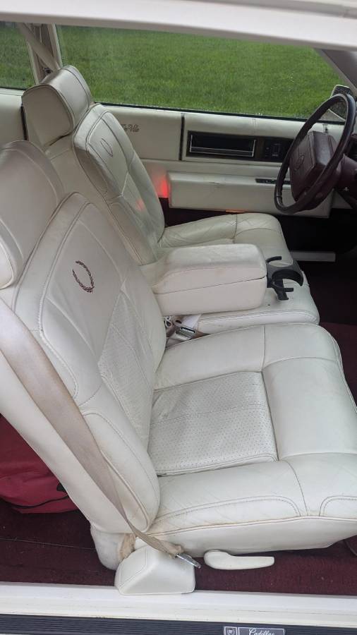 Cadillac-1991-white