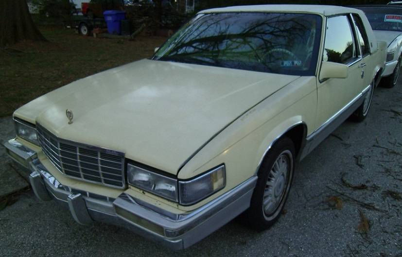 Cadillac-1991-yellow-1