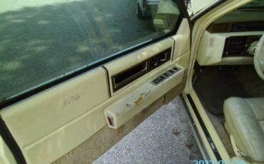 Cadillac-1991-yellow-7