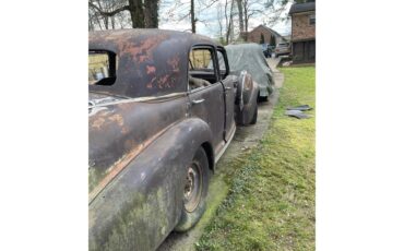 Cadillac-2-dr-sedan-1939-None-None-4
