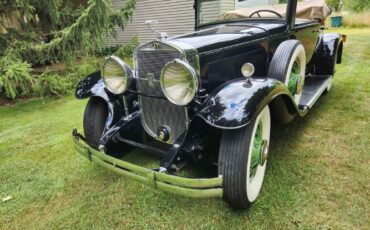 Cadillac-353-1930-Black-Green-Leather-10