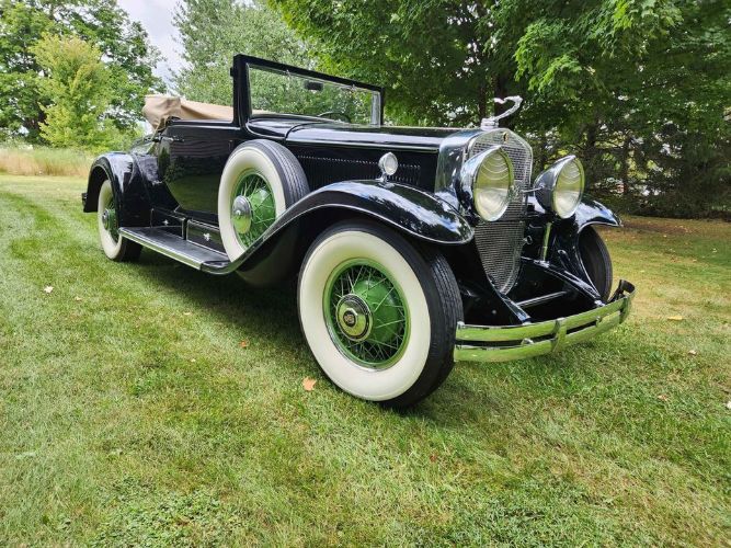 Cadillac-353-1930-Black-Green-Leather-12