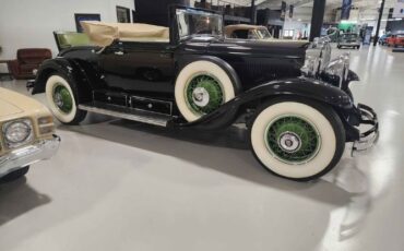 Cadillac-353-1930-Black-Green-Leather-16