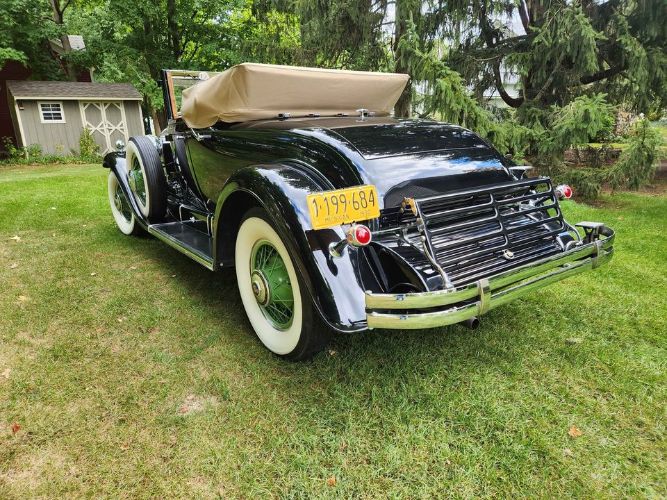 Cadillac-353-1930-Black-Green-Leather-8