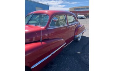 Cadillac-4-dr-sedan-1947-Red-Tan-1