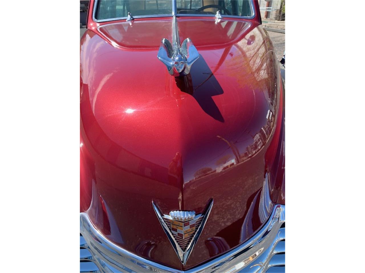 Cadillac-4-dr-sedan-1947-Red-Tan-2