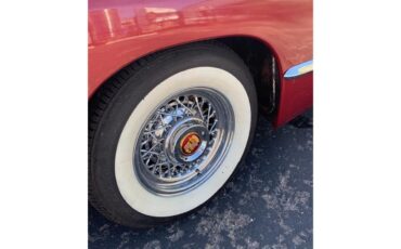 Cadillac-4-dr-sedan-1947-Red-Tan-28