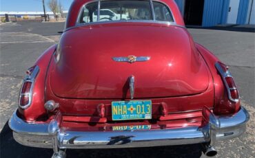 Cadillac-4-dr-sedan-1947-Red-Tan-8